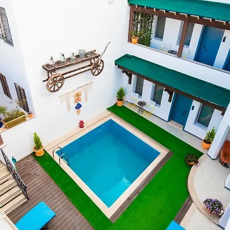 Seven Art Feslegen Apartman *