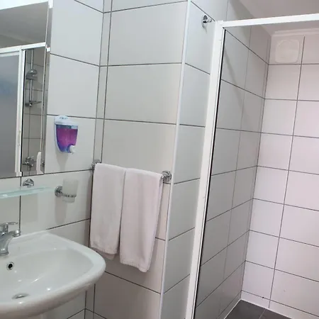 Seven Art Feslegen Apartman *