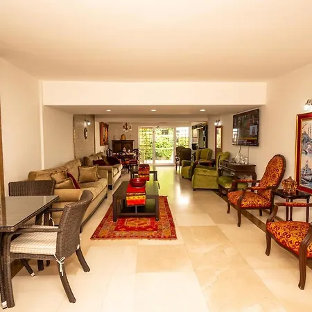 Seven Art Feslegen Apartment Bodrum